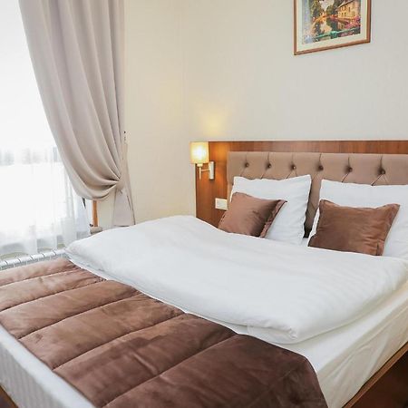 Riviera Hotel Biskek Kültér fotó
