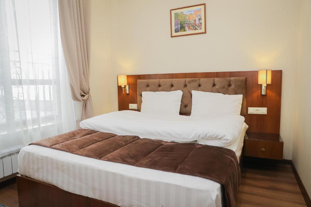 Riviera Hotel Biskek Kültér fotó