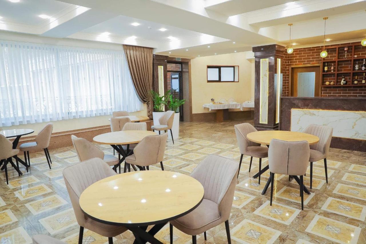Riviera Hotel Biskek Kültér fotó